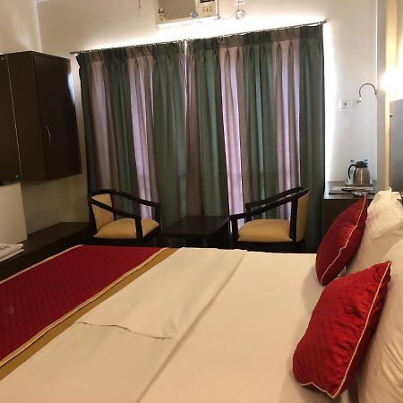Resort Silver Hills Lonavala Buitenkant foto